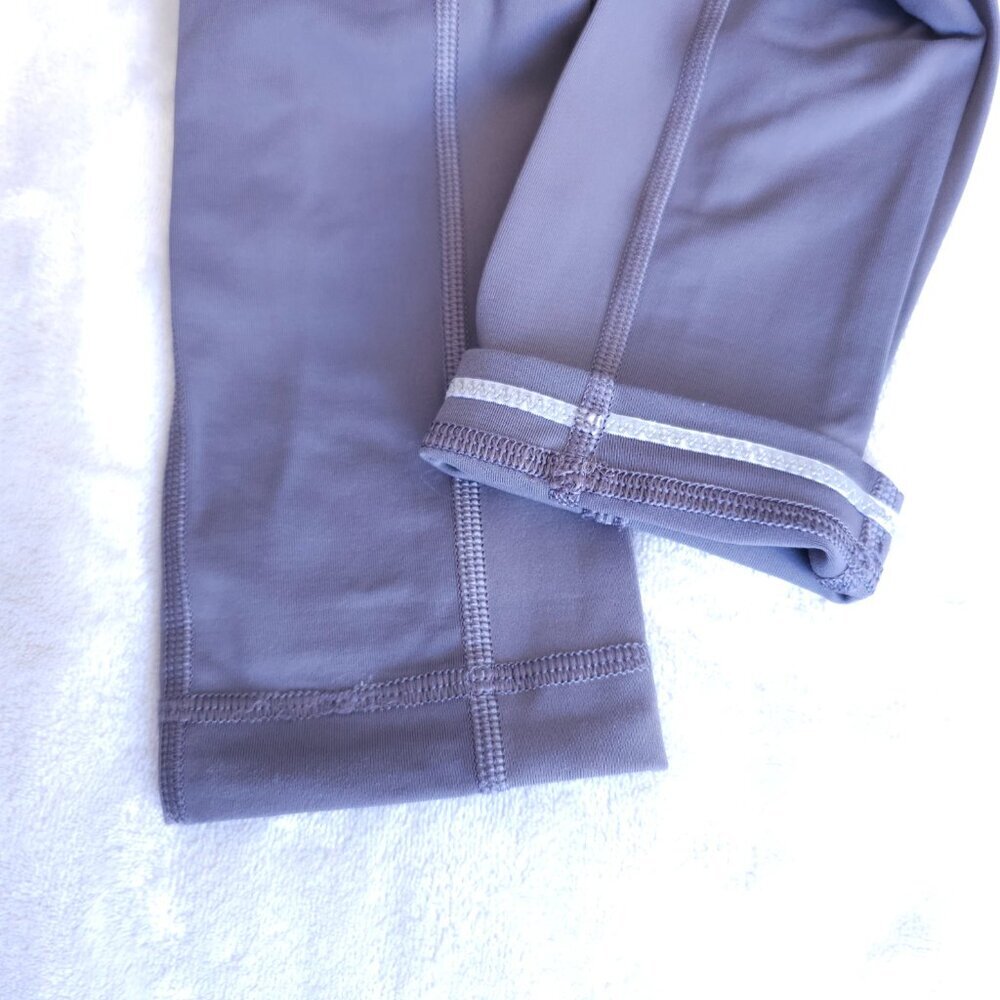 Lululemon Grey Leggings Size 4 High Rise 28" Inseam Side Pockets Athletic Yoga - Picture 13 of 15